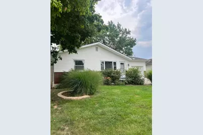 585 Hillsdale Drive, West Jefferson, OH 43162 - Photo 2