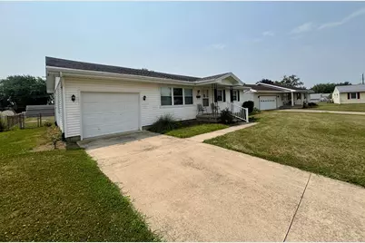 1605 Sunset Drive, Washington Court House, OH 43160 - Photo 1