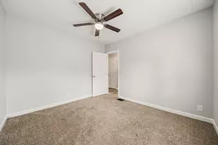 2483 Valleyview Dr, Columbus, OH 43204 - Photo 36