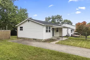 1679 Woodhurst Ct, Columbus, OH 43223 - Photo 2