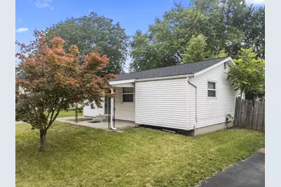1679 Woodhurst Court, Columbus, OH 43223 - Photo 4