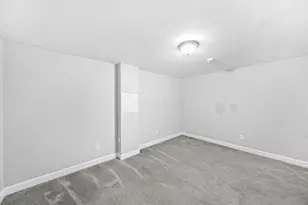1679 Woodhurst Ct, Columbus, OH 43223 - Photo 40