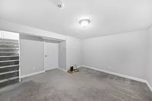 1679 Woodhurst Ct, Columbus, OH 43223 - Photo 38