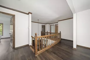 825 Bluffview Dr, Columbus, OH 43235 - Photo 12