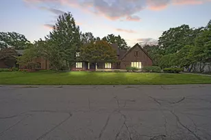 825 Bluffview Dr, Columbus, OH 43235 - Photo 64