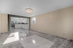 693 Maurine Dr, Columbus, OH 43228 - Photo 16