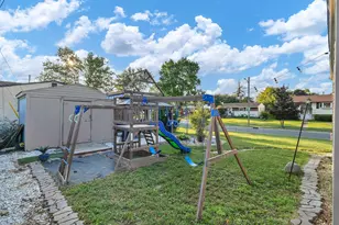 693 Maurine Dr, Columbus, OH 43228 - Photo 6