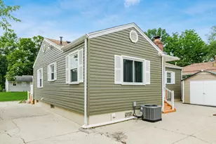 1834 E Beaumont Rd, Columbus, OH 43224 - Photo 16