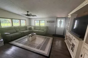 2771 N Court St, Circleville, OH 43113 - Photo 2