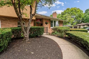 1561 Rose View Dr, Columbus, OH 43209 - Photo 4