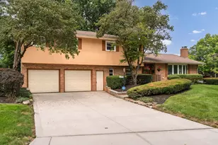 1561 Rose View Dr, Columbus, OH 43209 - Photo 1