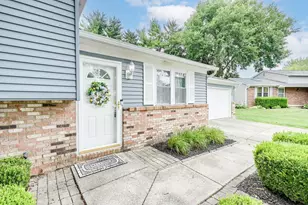 2054 Decker Ct, Columbus, OH 43235 - Photo 4