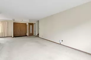 5485 Walshire Dr, Columbus, OH 43232 - Photo 10