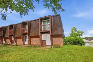 3667 Mccarley Dr S, Columbus, OH 43228 - Photo 2