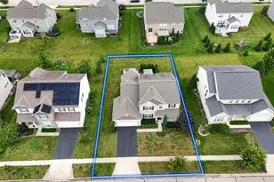 566 Bridle Dr, Marysville, OH 43040 - Photo 2