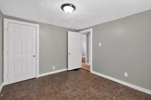 2475 Perdue Ave, Columbus, OH 43211 - Photo 10