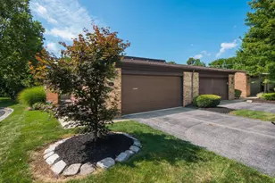 1731 Arlingate Dr S, Columbus, OH 43220 - Photo 4