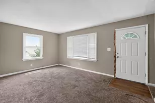 584 S Ashburton Rd, Columbus, OH 43213 - Photo 6
