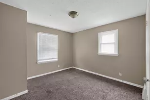 584 S Ashburton Rd, Columbus, OH 43213 - Photo 8