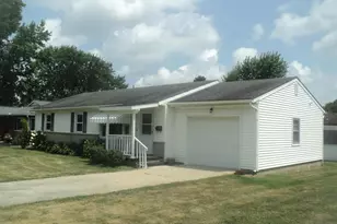 1005 Golfview Dr, Washington Court House, OH 43160 - Photo 2