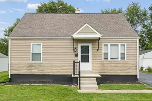 196 Maple Dr, Columbus, OH 43228 - Photo 2