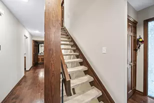 217 St Antoine St, Worthington, OH 43085 - Photo 6