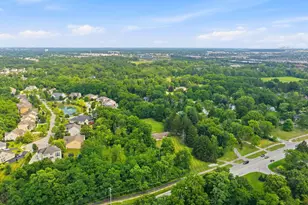 7410 Riverside Dr, Dublin, OH 43016 - Photo 28
