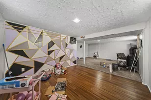 751 Harwood Dr, Columbus, OH 43228 - Photo 26