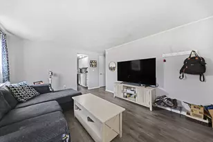 751 Harwood Dr, Columbus, OH 43228 - Photo 6