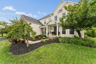 6325 Parkmeadow Ln, Hilliard, OH 43026 - Photo 2