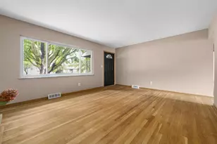 4488 Hartwell Rd, Columbus, OH 43224 - Photo 6