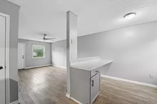 2254 Perkins Ct, Columbus, OH 43229 - Photo 8