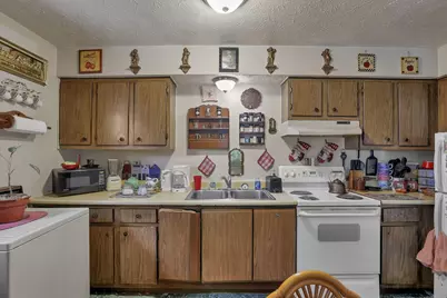 1827 E Lakeview Avenue, Columbus, OH 43224 - Photo 14
