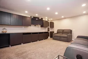 4325 Crown Point Dr, Columbus, OH 43220 - Photo 44