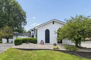 34 Carnation Pl SW, Etna, OH 43062 - Photo 2