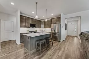 5179 Clarewood Ln, Dublin, OH 43016 - Photo 2