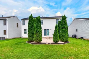 8839 Meadow Grass Ln, Lewis Center, OH 43035 - Photo 12