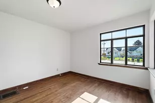 571 S Hague Ave, Columbus, OH 43204 - Photo 24