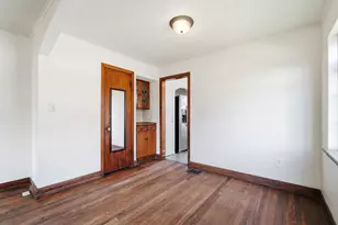 571 S Hague Ave, Columbus, OH 43204 - Photo 16