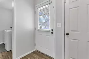1945 Bashan Dr, Columbus, OH 43228 - Photo 4