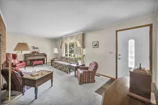 2052 Haviland Rd, Columbus, OH 43220 - Photo 4