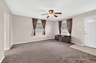 487 Hiler Rd, Columbus, OH 43228 - Photo 6