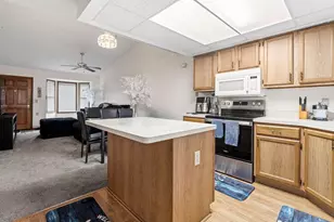 1406 Pegwood Dr, Columbus, OH 43229 - Photo 6