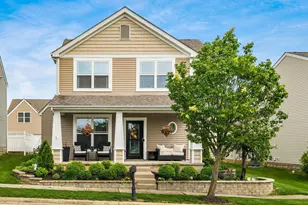 4605 Sahalee Dr, Grove City, OH 43123 - Photo 2