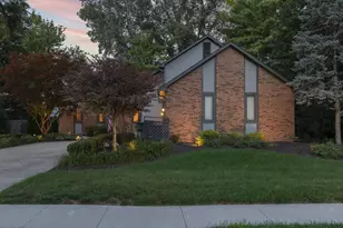 2318 Starleaf Ln, Columbus, OH 43235 - Photo 2