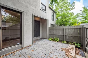 3132 Walden Ravines, Columbus, OH 43221 - Photo 4