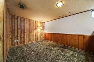 881 S Brinker Ave, Columbus, OH 43204 - Photo 38