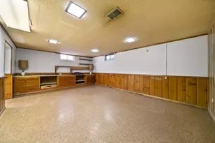 881 S Brinker Ave, Columbus, OH 43204 - Photo 30