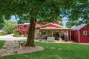 2015 Russell Dr, Zanesville, OH 43701 - Photo 2