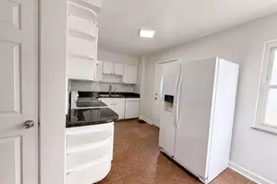 651 Raleigh Dr, Columbus, OH 43228 - Photo 2